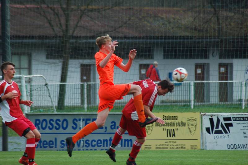 Fotbalový přebor  Plzeňského kraje pokračoval v kategorii dorostu konfrontací pořádajících Rokycan a hostů z Klatov.