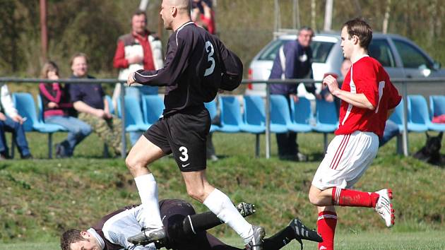 K  utkání krajské 1. A třídy mužů nastoupí Zbiroh v neděli dopoledne opět před svými fanoušky. Soupeřem bude Losiná. Snímek je z úspěšného minulého vystoupení proti VD Luby (4:1). 