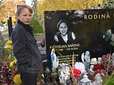 Památku zavražděné Květy Daňové přišli v den výročí její smrti uctít na rokycanský hřbitov její nejbližší