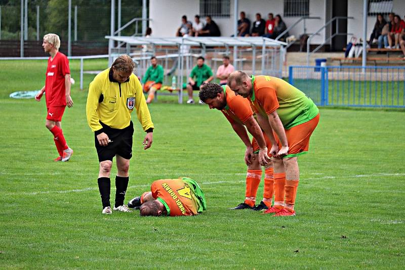 Radnice B porazily při premiéře přeboru Sokol Dobřív 4:2 a v sobotu si poradily i se Skomelnem poměrem 5:3.