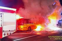 Požár autobusu v Líních.