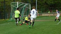 Ve fotbalové krajské soutěži žáků podlehla rezerva FC Rokycany fyzicky vyspělejšímu soupeři z Horšovského Týna 2:7 po poločase 0:2.