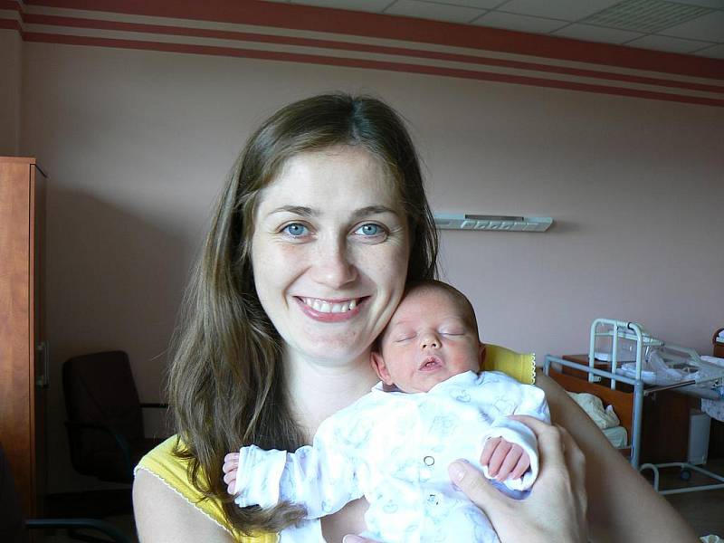 Leontýna Žánová  z  Rokycan se narodila ve FN v Plzni 22. července hodinu a padesát minut po půlnoci. Leontýnka vážila při narození 2750 gramů a měřila 47 centimetrů.