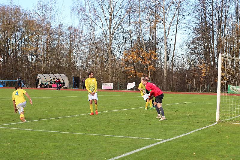 Jindřichův Hradec - FC Rokycany 3:1  Foto: Petr Ženíšek