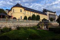 Místní zámek se v sobotu stane dějištěm IV. plesu města Zbiroh.