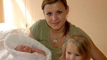 Anna CAJTHAMLOVÁ z Břas se narodila 11. května ráno, v osm hodin a deset minut. Manželé Šárka a Boris tušili, že i jejich druhé dítě bude holčička. Doma se na miminko moc těšila dcera Emička (3 roky). Anička vážila při narození 2850 gramů, měřila 50 cm.