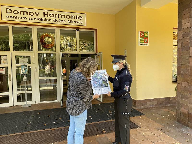 Uskutečnila se řada besed s důrazem na bezpečnost dříve narozených.