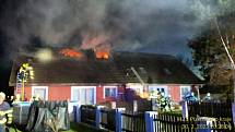 Požár rodinného domku v Terešově na Rokycansku.
