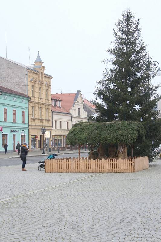 Vánoční výzdoba v centru Rokycan.