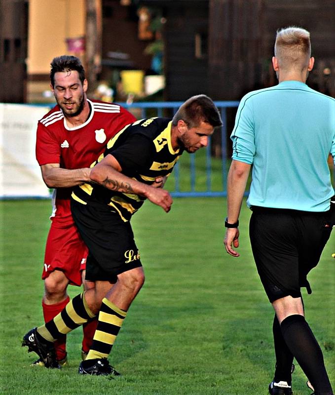 Fotbalisté Radnic podlehli v krajském přeboru Chotíkovu 1:3. K dalšímu zápasu jedou borci TJ Sokol už v pátek na plzeňský Petřín.