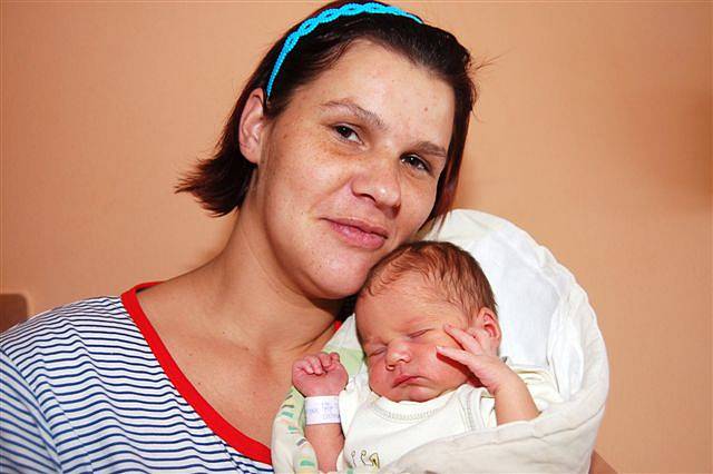 Liliana BAUMRUKOVÁ ze Spáleného Poříčí se narodila 29. prosince ve 14 hodin a 31 minut. Rodiče Danuše a Martin už mají doma prvorozeného syna Sašu (9 let). Malá Lilianka vážila při narození 2830 gramů.