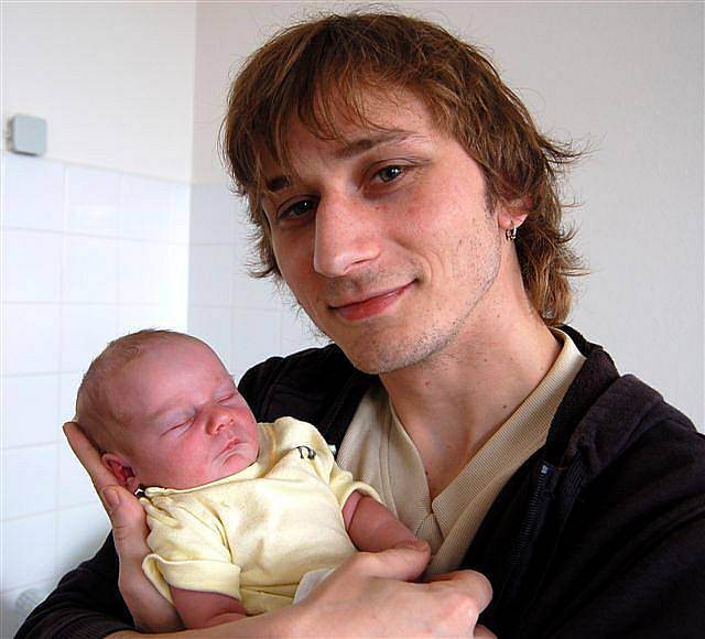 Daniela Vokáčová z  Hořovic se na sále rokycanské porodnice narodila 24. července. Přišla na svět v 11 hodin a 9 minut. Malá Danielka vážila při narození 3160 gramů, měřila 48 cm.