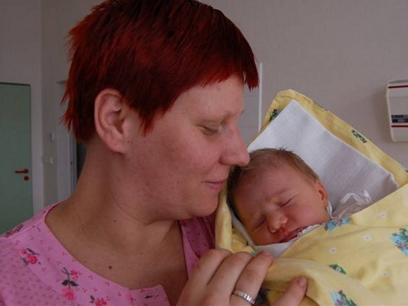 Sandra Dobríková z Kyšic se narodila 17. 1. v 19.10. Maminka Daniela s manželem Viliamem (byl u toho) věděli, že prvním potomkem bude holčička. Vážila 3650 gramů, měřila 52 centimetrů.