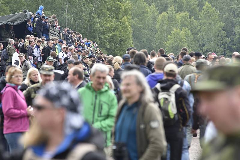 Do vojenského prostoru dorazilo na 45 tisíc návštěvníků.