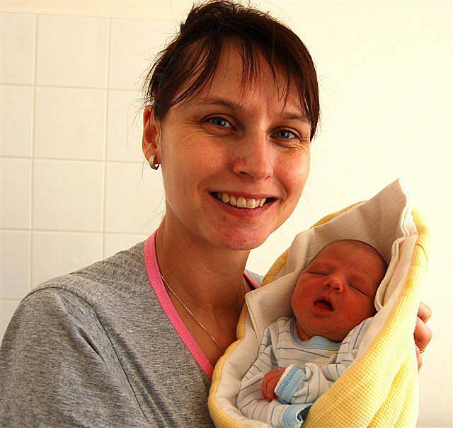 Linda Černá z Ejpovic si pro svůj příchod na svět vybrala datum 29. března. Linda vážila při narození 2600 gramů, měřila 46 cm. vážila p