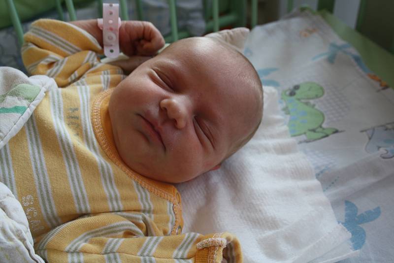 Rozálie FIL z Rokycan se narodila 9. května ve pozdě večer, ve 23 hodin a 13 minut. Manželé Ivana a Ihor znali pohlaví svého prvního miminka dopředu. Sestřičky při porodu navážily malé Rozálce 3440 gramů, naměřily 51 cm.