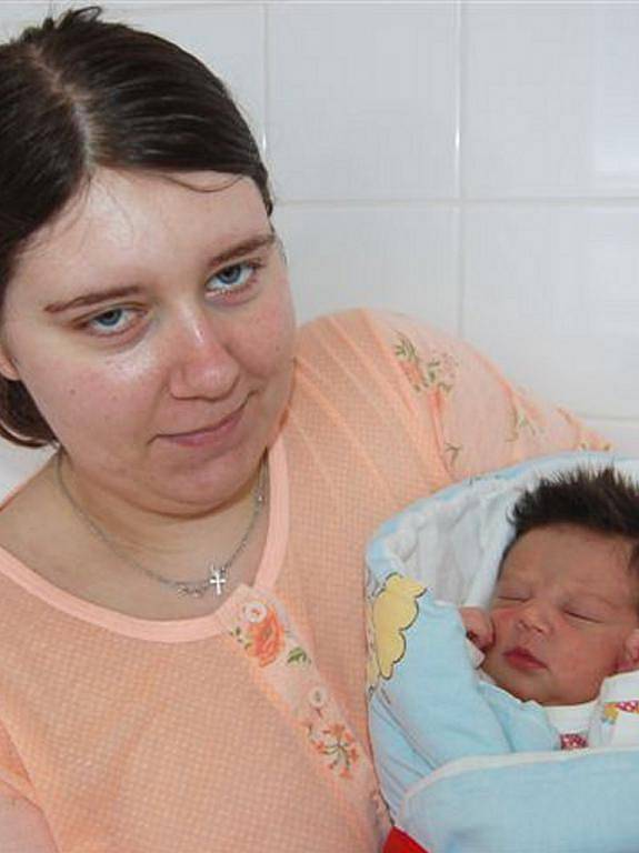 Michaela Pajerová z Újezdu u Svatého kříže přišla na svět 10. dubna. Narodila se ve 3 hodiny ráno. Její porodní váha činila 3200 gramů, měřila rovných 50 cm. Maminka Lucie a její přítel Antonín si nechali znalost o pohlaví svého prvního dítěte do poslední