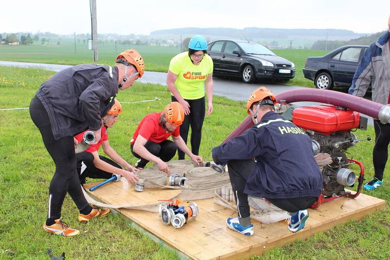 Štítovští dobrovolní hasiči v pondělí po poledni uspořádali soutěž v požárním sportu, který se týkal okrsku č. 3.