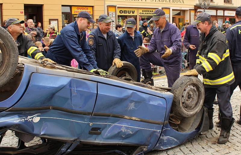 V Rokycanech se konal Memoriál Jindřicha Šmause. Týmy složené z hasičů a zdravotnické záchranné služby soutěžily ve vyprošťování a ošetření zraněných při simulovaných dopravních nehodách.