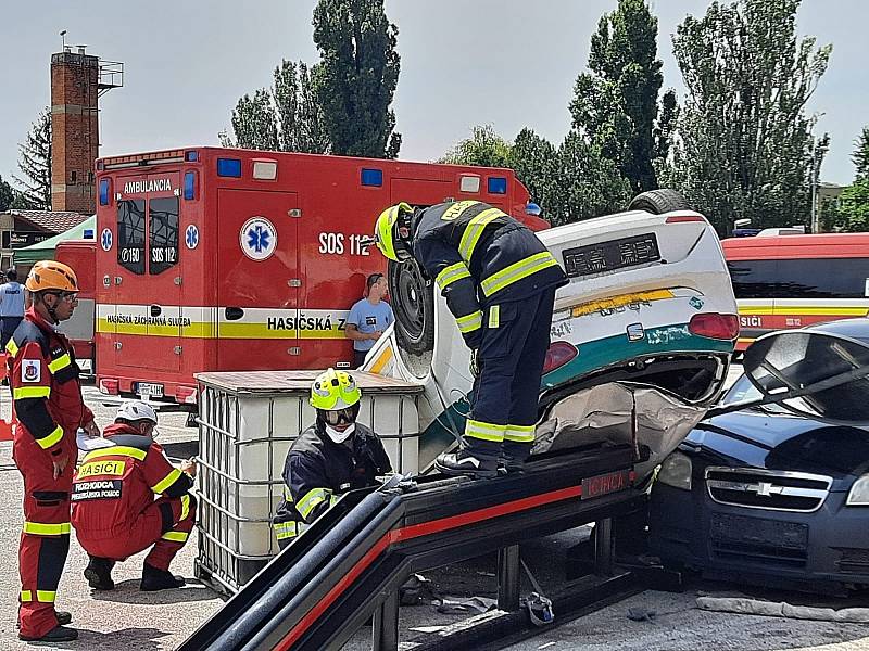 Dějištěm mezinárodní konfrontace bylo Štúrovo, Rokycanští vybojovali prvenství.