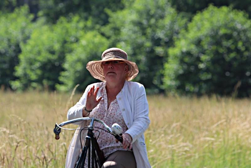 Sraz příznivců a majitelů historických bicyklů se konal v obci u Rokycan