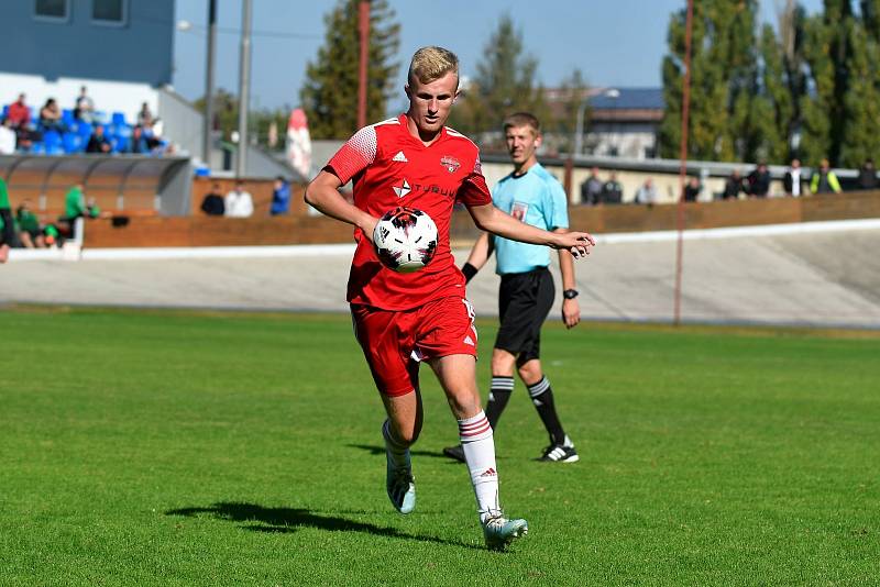 Z archivu: Fotbalisté Rokycan (hráči v zelených dresech) přijeli do Prahy zbytečně.