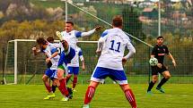 18. kolo I. B třídy, skupina C: Slovan Plzeň - Volduchy (černí) 1:4.