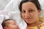 Jana SEMOTYUK z Blovic se narodila na sále rokycanské porodnice 7. srpna v 15 hodin a 44 minut. Maminka Oleksandra a její manžel Ivan věděli, že jim napoprvé čáp přinese malou holčičku. Jana se narodila s porodní váhou 2740 gramů, měřila 45 cm.