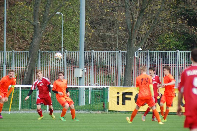 Fotbalový přebor  Plzeňského kraje pokračoval v kategorii dorostu konfrontací pořádajících Rokycan a hostů z Klatov.