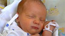 Petr KOCMÁNEK  z Křiš u Rokycan se narodil 3. dubna  ve 2 hodiny a 20 minut. Rodiče Ivana a Petr se na svého prvorozeného syna určitě moc těšili. Malý Petřík vážil při narození 2750 gramů, měřil 48 cm.