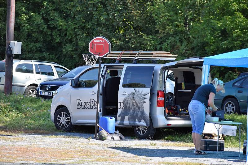 Rokycanští patrioti pořádali v nedělním odpoledni další ročník Dne plného her. Objednali si krásné počasí a pozvali řadu partnerů.