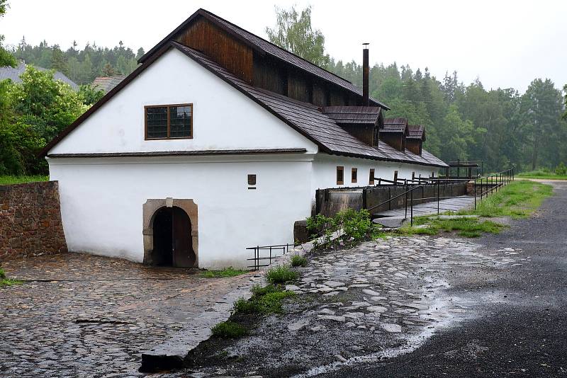 Vodní hamr v Dobřívě na Rokycansku je otevřený po rekonstrukci.