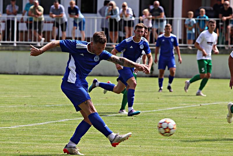 V přípravném utkání na hřišti v Břasích mužstvo z Husových sadů neuspělo, ale Kladnu porážku vrátilo v prvním kole MOL Cupu