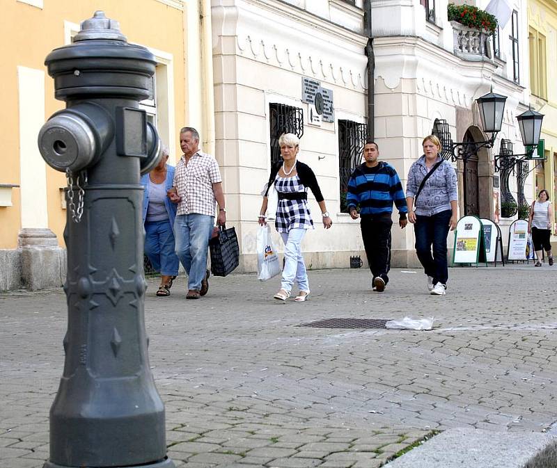 Hydranty v Rokycanech prošly rekonstrukcí, která zasáhla i ten na  Masarykově náměstí. 