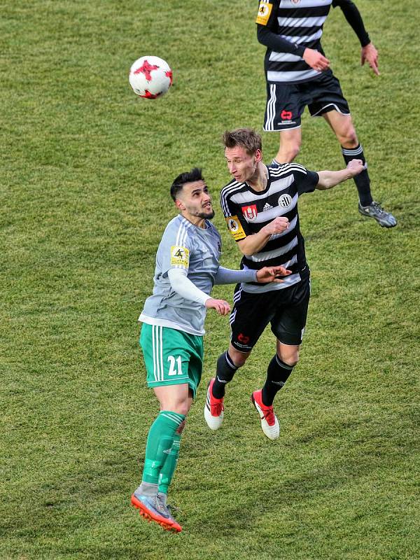 Dynamo hostilo v nedělním mrazivém utkání soupeře z Prahy.