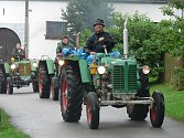 Setkání historických traktorů v Sedle u Komařic.