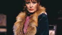 Herečka Daniela Bambasová si nyní připomíná 30 let v Jihočeském divadle. Na snímku ve hře Lištičky, rok 1997.