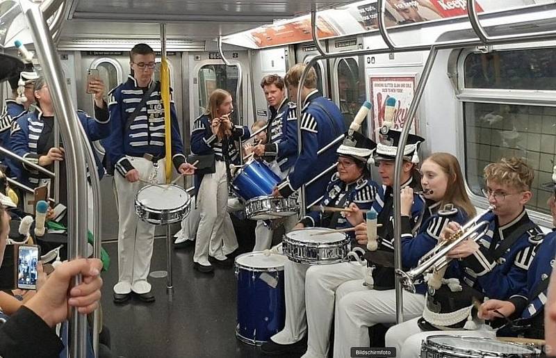Bavorský koncert v NY metru.