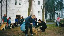 Rok 2000, Dětský domov v Boršově nad Vltavou.