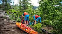 Pátrání po pohřešovaných houbařích, zraněných turistech i cyklistech a dalších výletnicích i na Šumavě horské službě zjednodušuje díky GPS také aplikace Záchranka.