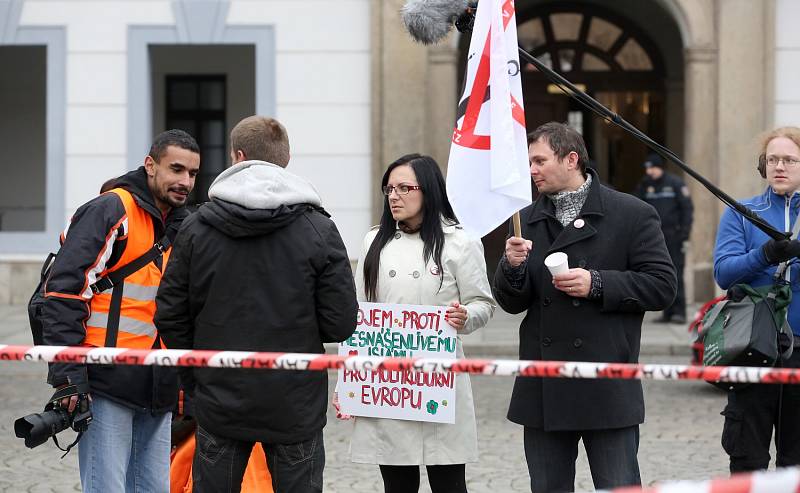 Na českobudějovickou demonstraci "Islám v ČR nechceme" přijeli lidé z Brna, Ústí nad Labem i z Hradce Králové