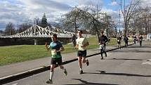 Ulice Českých Budějovic zaplavili účastníci ČEZ Run Tour.