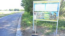 Stezka pro pěší a cyklisty z Boršova nad Vltavou do Plané zahajuje zkušební provoz. Kolaudační řízení se konalo 26. května 2022.