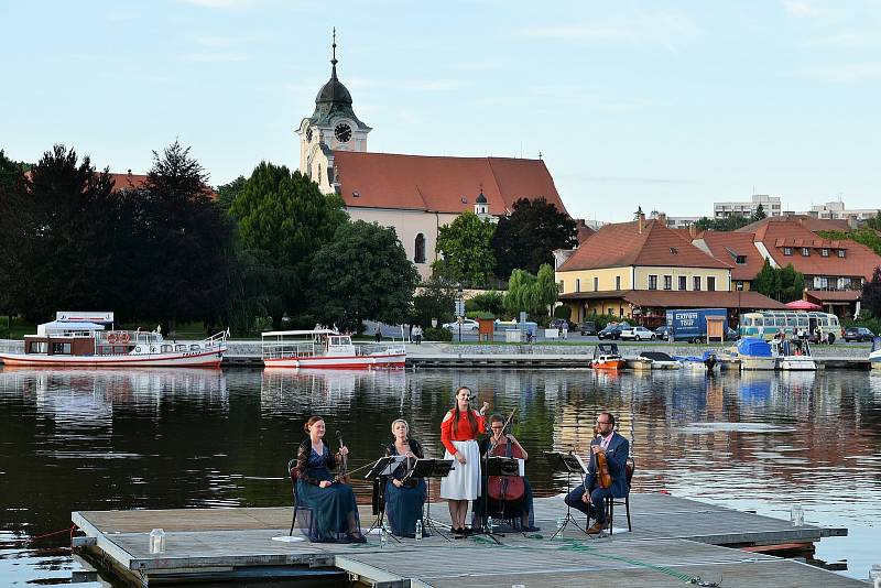 Koncert filmové a seriálové hudby v Týně nad Vltavou