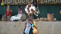 V neděli 8. srpna se rozezní bubny a zpěv africké skupiny Uganda Dancers Band.