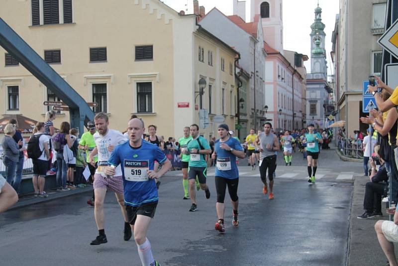 Závodníci Mattoni 1/2Maratonu 2016 v Českých Budějovicích.