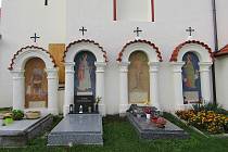 Kapličkový hřbitov v Albrechticích nad Vltavou.