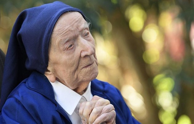 Sestra André (108 let).