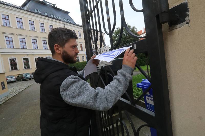 Konec voleb v Českých Budějovicích v Gymnáziu Česká.