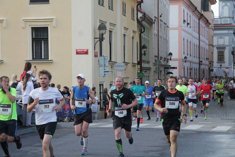 Závodníci Mattoni 1/2Maratonu 2016 v Českých Budějovicích.